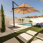 Ll - Private Pool Boutique Апартаменти Задар